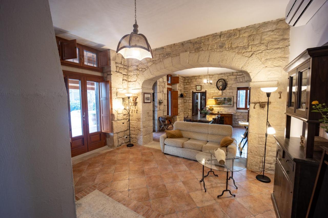 Casale Della Contea Guest House Modica Luaran gambar