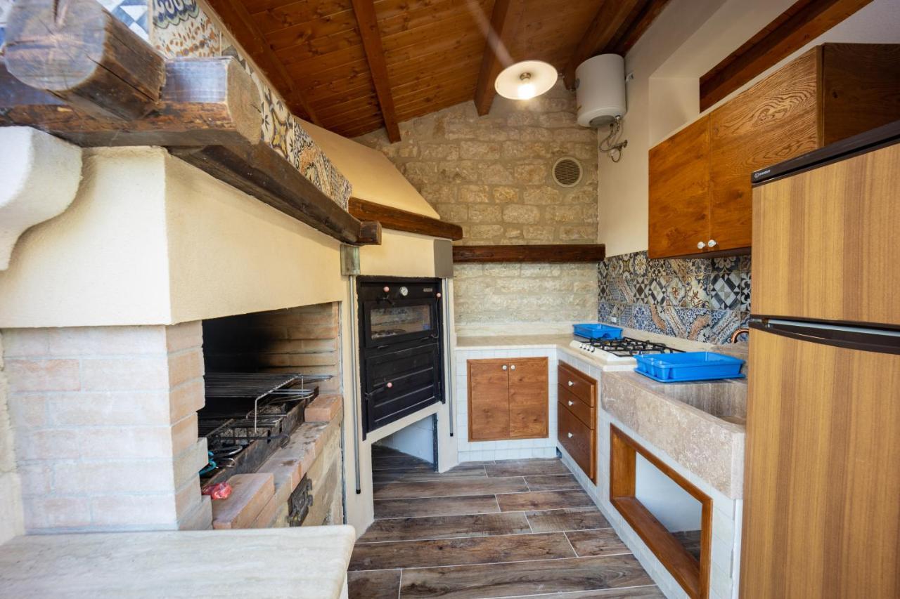 Casale Della Contea Guest House Modica Luaran gambar