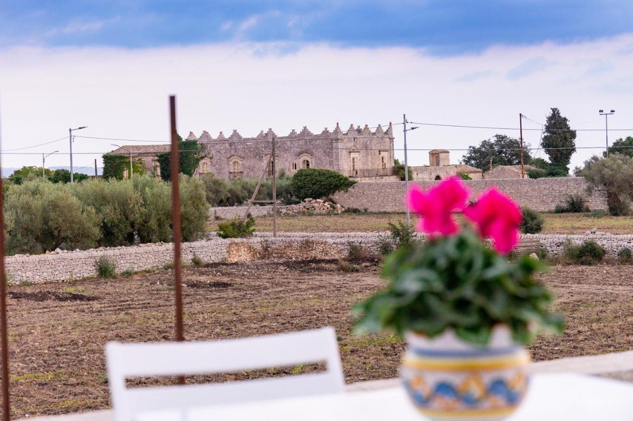 Casale Della Contea Guest House Modica Luaran gambar