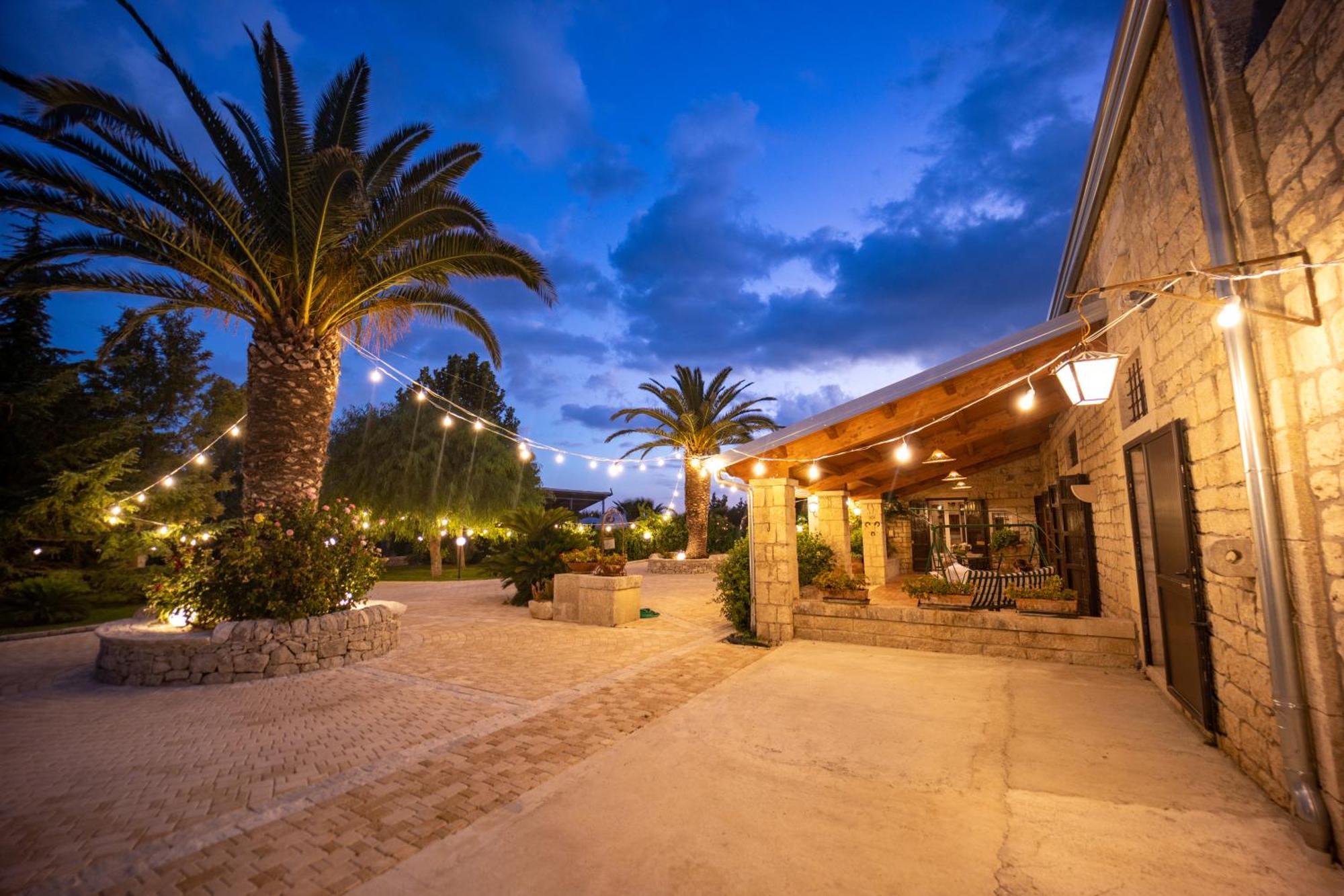 Casale Della Contea Guest House Modica Luaran gambar